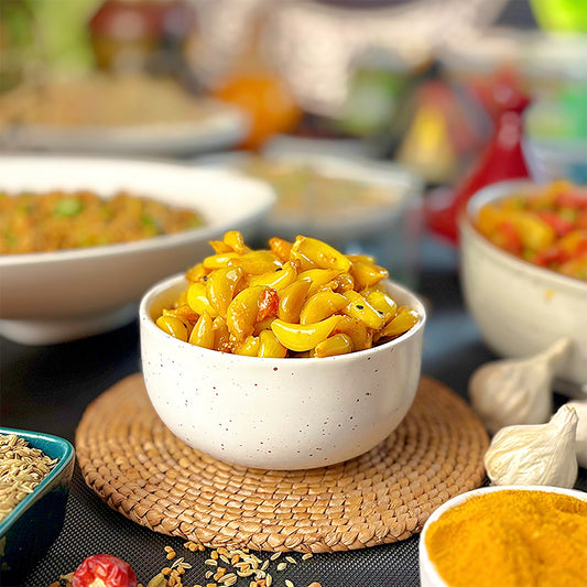 Desi Lahsan Pickle دیسی لہسن اچار