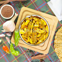 Lahsan Mirch Pickle (Lahsan Mirch Achar)